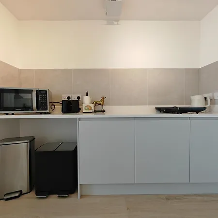 Nyaraló Gated 2 Guests Private House Free Parking
