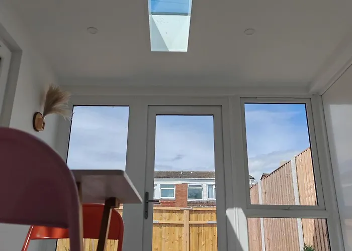 Gated 2 Guests Private House Free Parking Dom wakacyjny